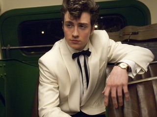 Стать Джоном Ленноном