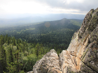 Хребет Ялангас