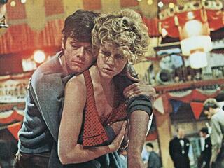 Загнанных лошадей пристреливают, не правда ли?