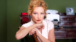 Алёна Бабенко. Мотылёк со стальными крыльями