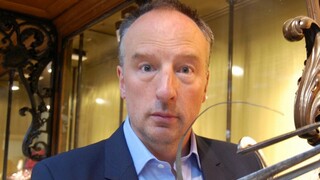 Королевский двор изнутри