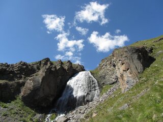 Водопад Девичьи Косы