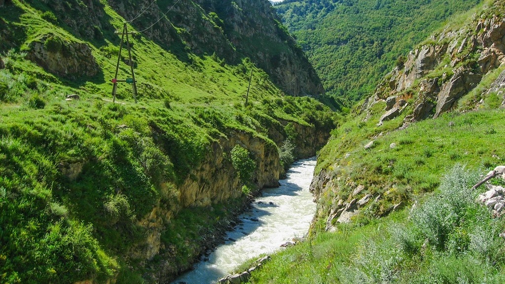 Долина реки Айгамуга