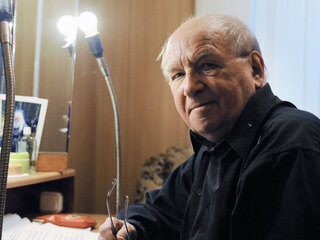 Он ещё не наигрался. Лев Дуров