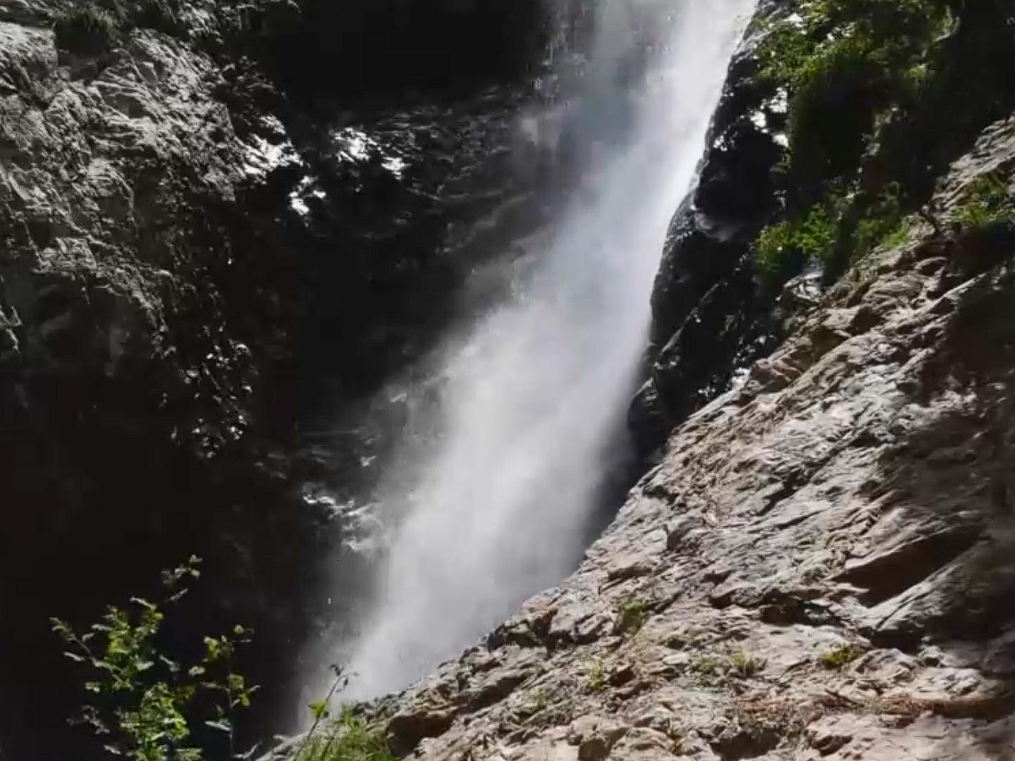 Водопад Чаша Манаса