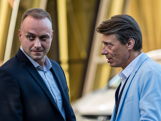 Красавица и воры