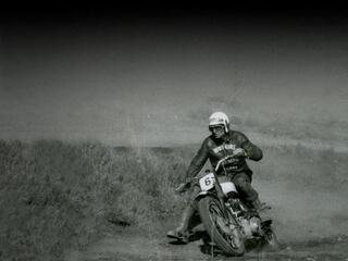 Стив Маккуин: пустынный гонщик