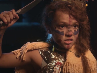 Бэрт и дети в стене