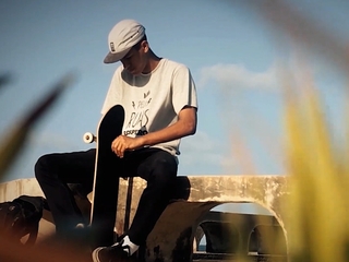 Олинда делает кикфлип