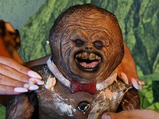 Спёкшийся против зловещего Бонга