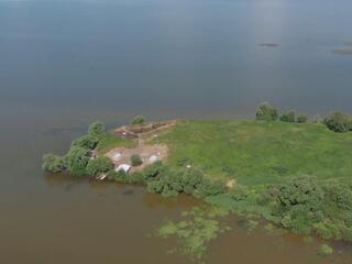 Остров Вежи"