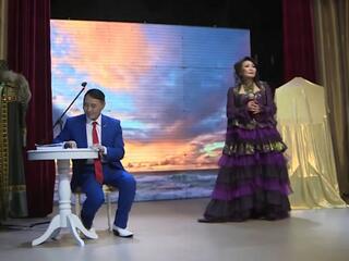 Көмүс ааттар