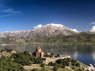 Легенда об Ахтамаре