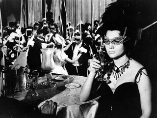 Дама с камелиями