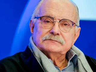 Никита Михалков. Портрет в интерьере