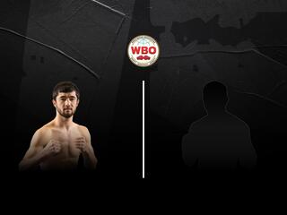 10-раундовый бой в лёгком весе (до 61,2 кг)