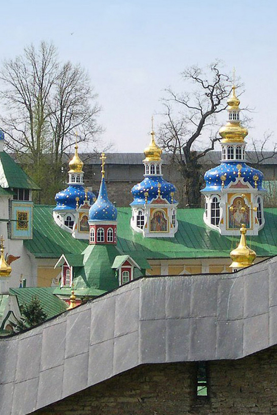 Свято-Успенский Псково-Печерский монастырь
