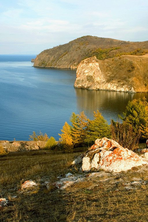 На берегу острова Ольхон