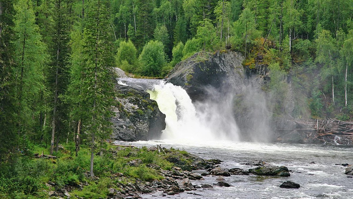 Водопад на реке Узино
