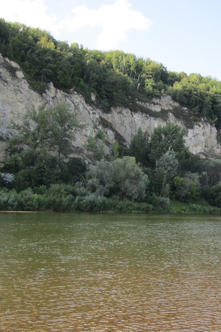Берег реки Сим