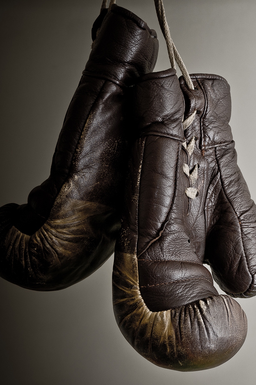 Николай Бузолин (Россия) - Мухаммадхуча Якубов (Таджикистан/Россия). Десятираундовый бой в легком весе (до 61,2 кг)