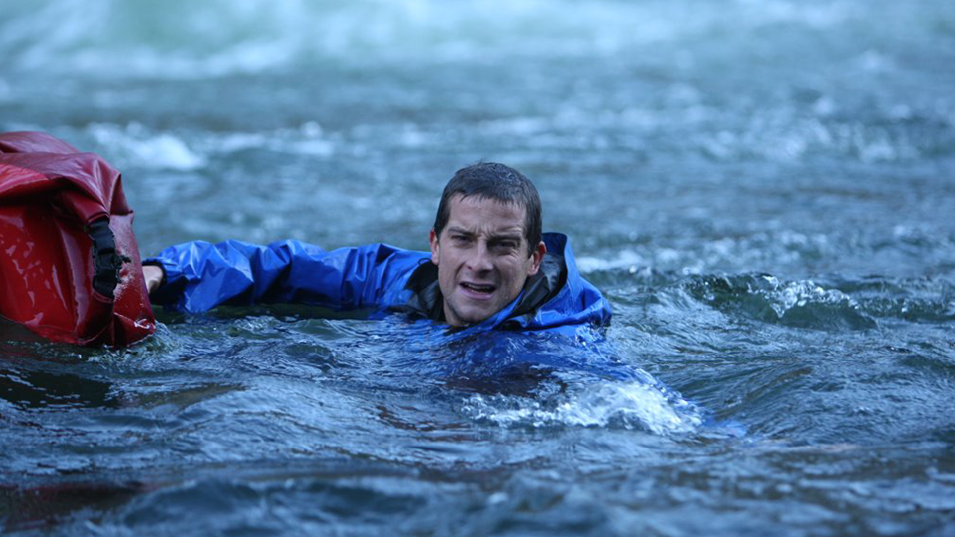 Беар Гриллс против акул