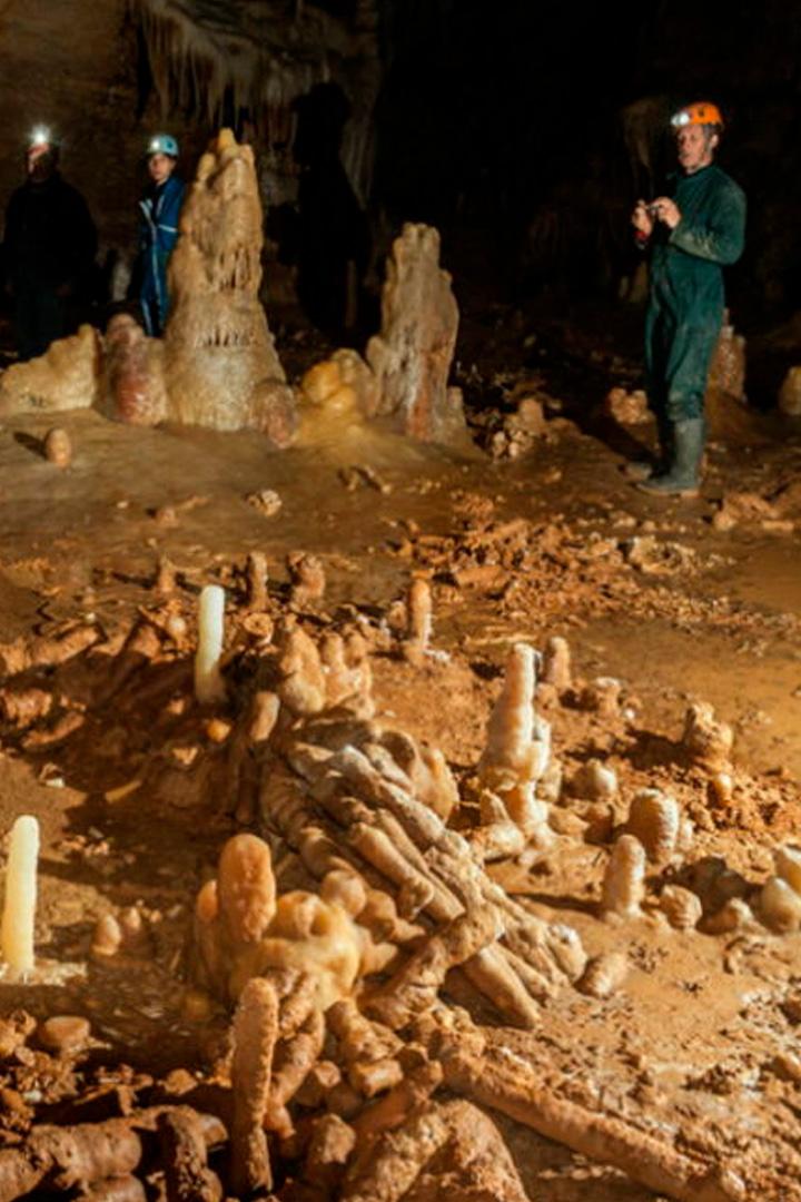 Неандерталец: тайна пещеры Брюникель