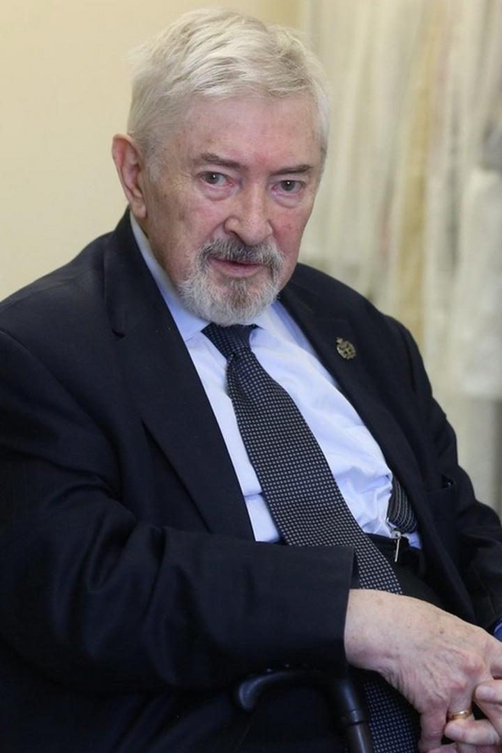 Вадим Знаменов и его "Петергоф"