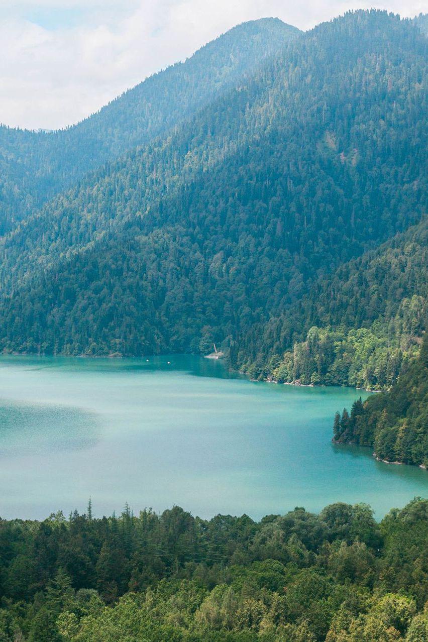 Горы Абхазии с вертолета