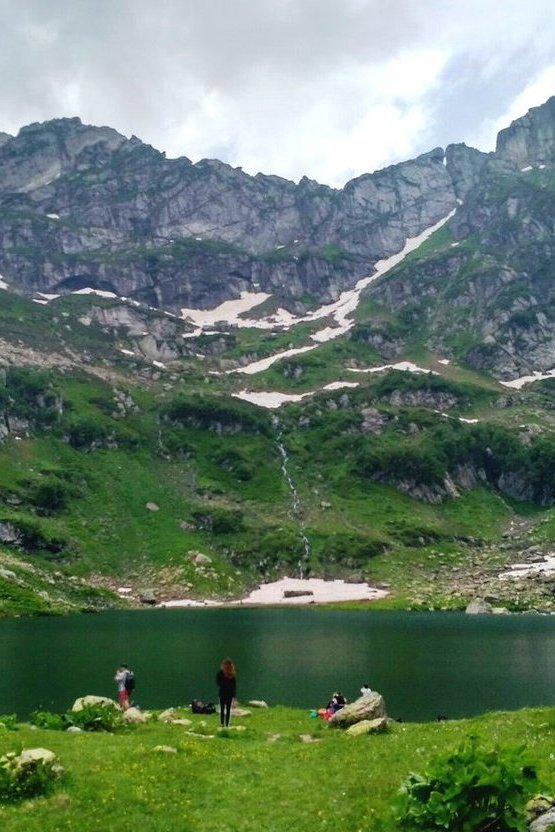 Озеро Мзы. Хребет Ацетаку