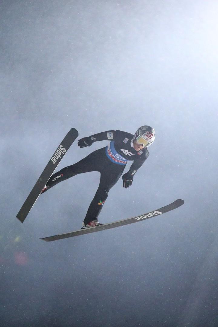 Прыжки с трамплина. Трансляция из Чайковского