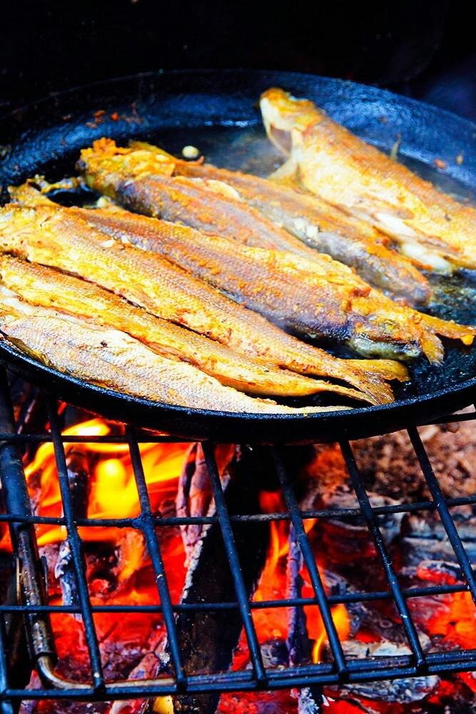 Жареная сорожка с дымком