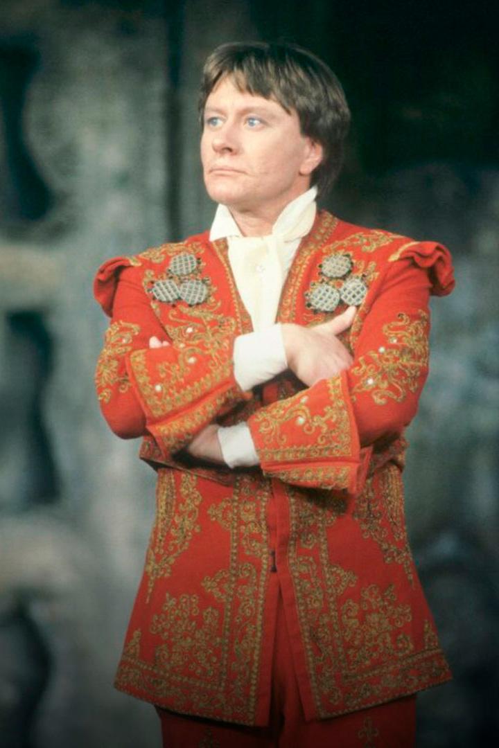 Смотрите, я играю...