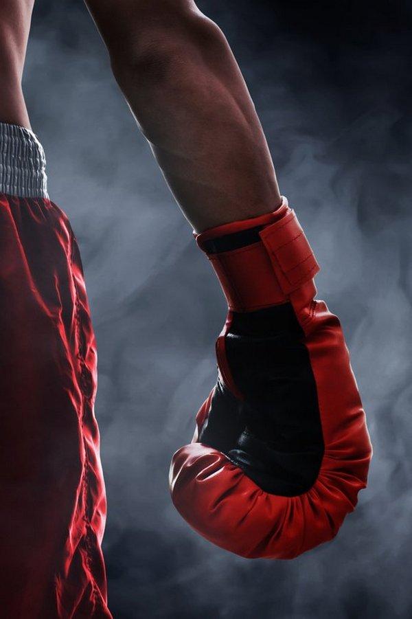 6-раундовый бой в первом тяжёлом весе (до 90,7 кг)